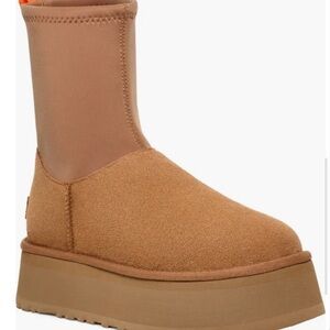 NEW…. UGG dipper chestnut platform boot size 10